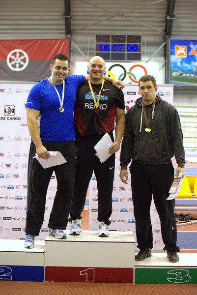 Cēsnieks, lodes grūdējs Māris Urtāns, atgriežas profesionālajā sportā