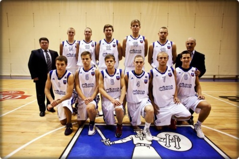 12. aprīlī "Dārznieks/Cēsis SS" tiekas ar "Carnikavu"