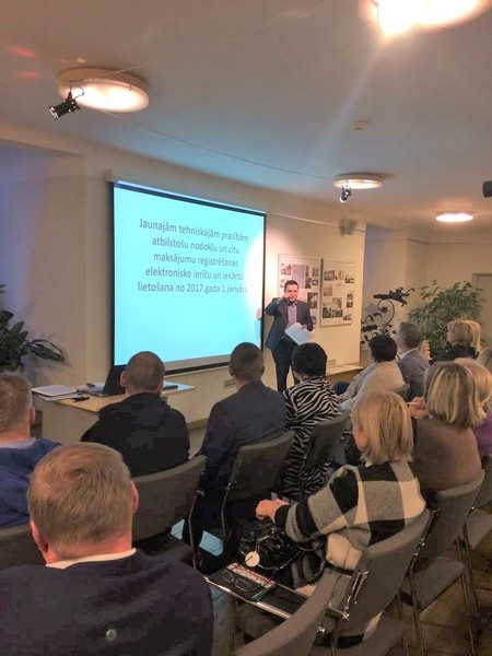 Cēsu uzņēmēji aizvada tikšanos ar LTRK valdes priekšsēdētāju Jāni Endziņu