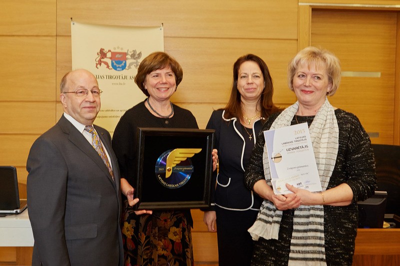 “Zvaigznes grāmatnīca” Cēsīs – Latvijas Labākais tirgotājs 2015