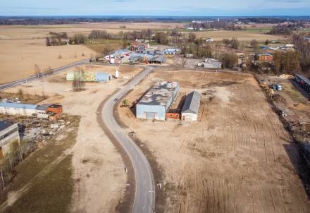 Pavasarīga rosība topošajā Cēsu industriālajā parkā