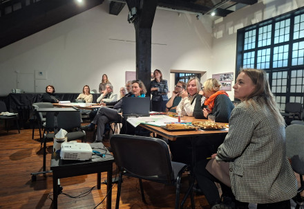 Minihakatons Cēsīs iedvesmo domāt par cilvēkam draudzīgu pilsētu