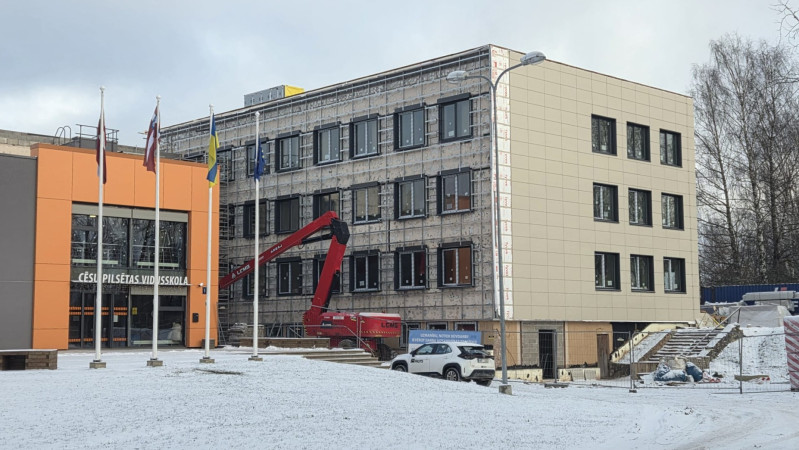 Cēsu Pilsētas vidusskolas pārbūves darbu norise un mācību procesa organizēšana 2026. gadā