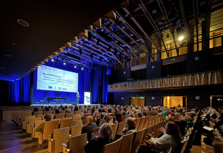 Konferencē Cēsīs akcentē mākslas un kultūras nozīmi domāšanā, radošumā un cilvēcībā